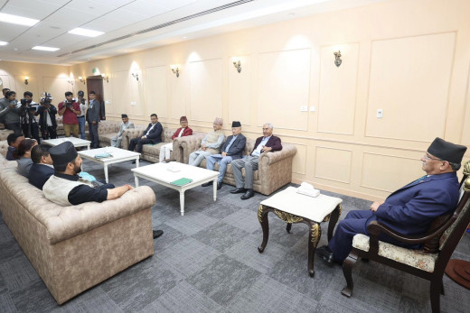 प्रधानमन्त्रीले बोलाएको शीर्ष नेताको बैठकमा गएनन् केपी ओली